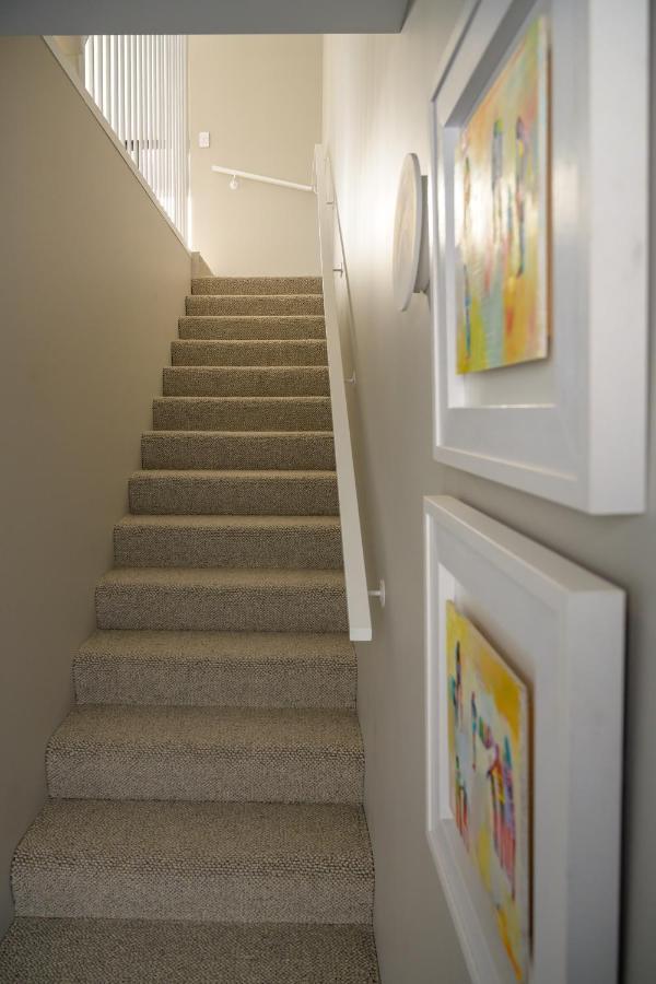 Downtown Mount Maunganui Apartment ภายนอก รูปภาพ